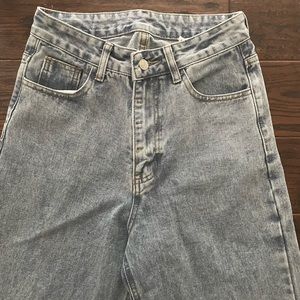 Baggy straight leg jeans